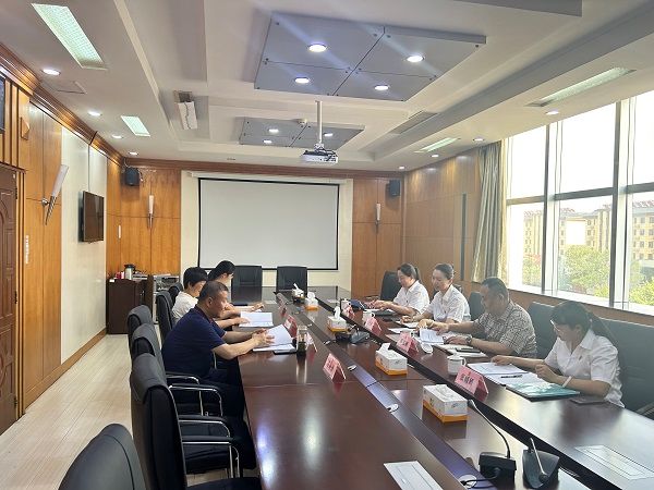 法院座谈会照片2